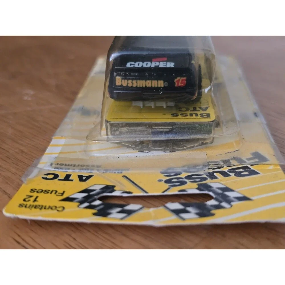 Vintage Buss Fuses Jerry Nadeau #15 Ford Thunderbird 1:64 Diecast Car AK-12 New